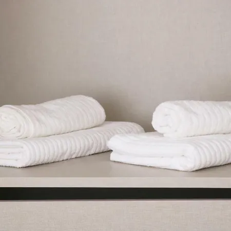 Cold House * Γκουάρντα