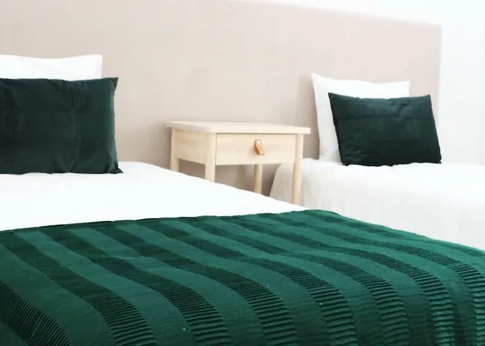 Cold House Апартаменты Гуарда