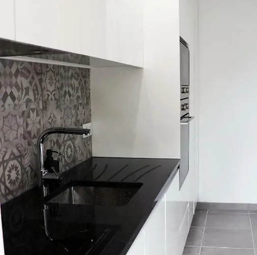 Апартаменты Cold House Гуарда